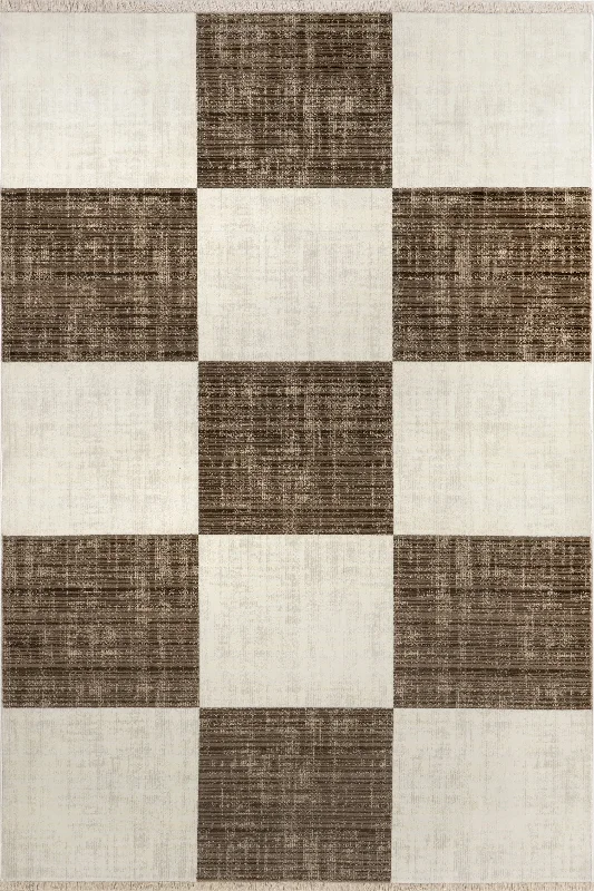 Aspen Checkerboard Fringed Rug | Brown