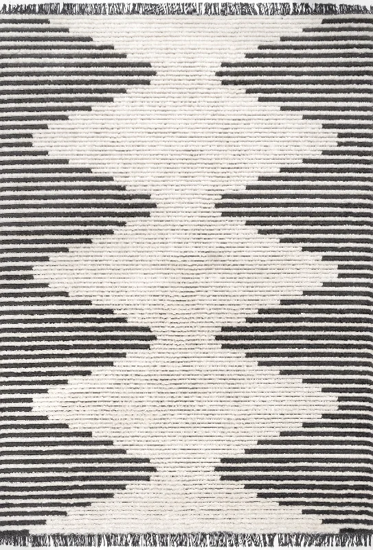 Diamond Pinstripes Tasseled Rug | Beige